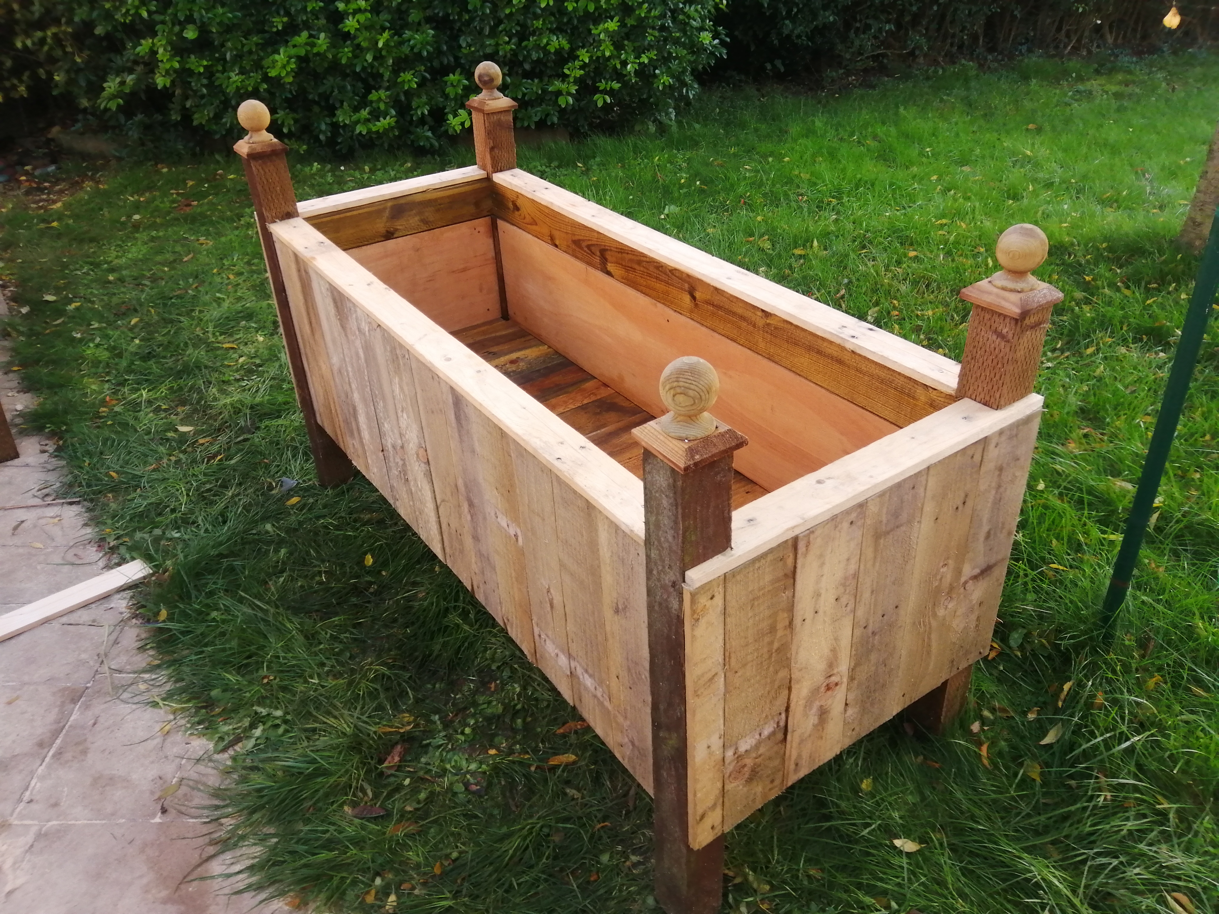 Planter 2.jpg